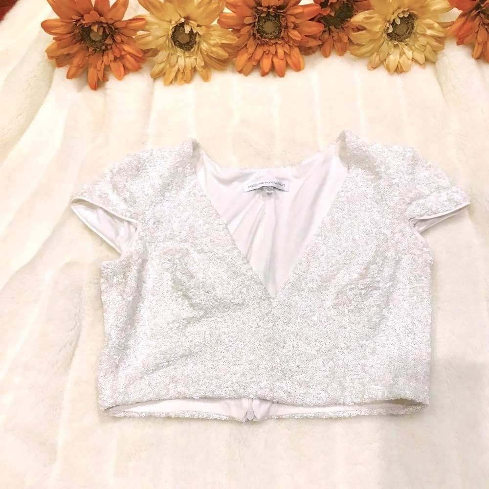 White Sequip cap sleeve crop top